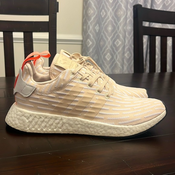 Adidas NMD_R2 NMD Shoes Sneakers new Boost BA7260 chalk Women’s Size 9.5